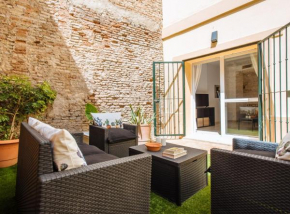 Sol Suite Apartment with Garden, Seville